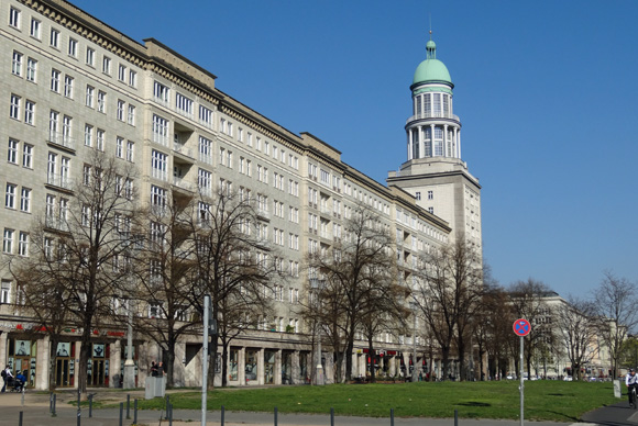 Karl-Marx-Allee Nähe Frankfurter Tor