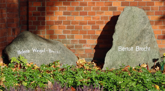 Gräber Berthold Brecht, Helen Weigel-Brecht