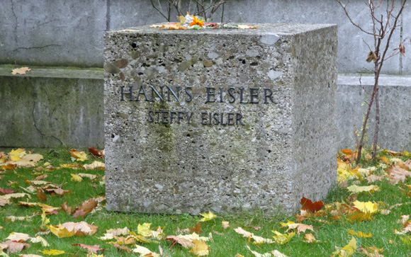 Grab Hans Eisler