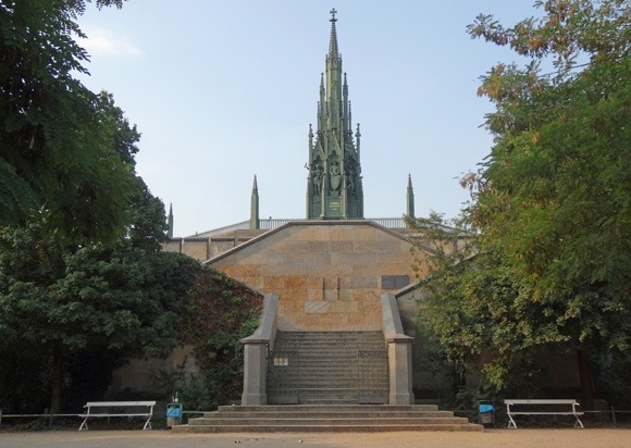 Viktoriapark mit Kreuzbergdenkmal von Karl Friedrich Schinkel von 1821